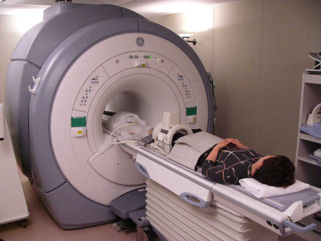スポーツ　MRI